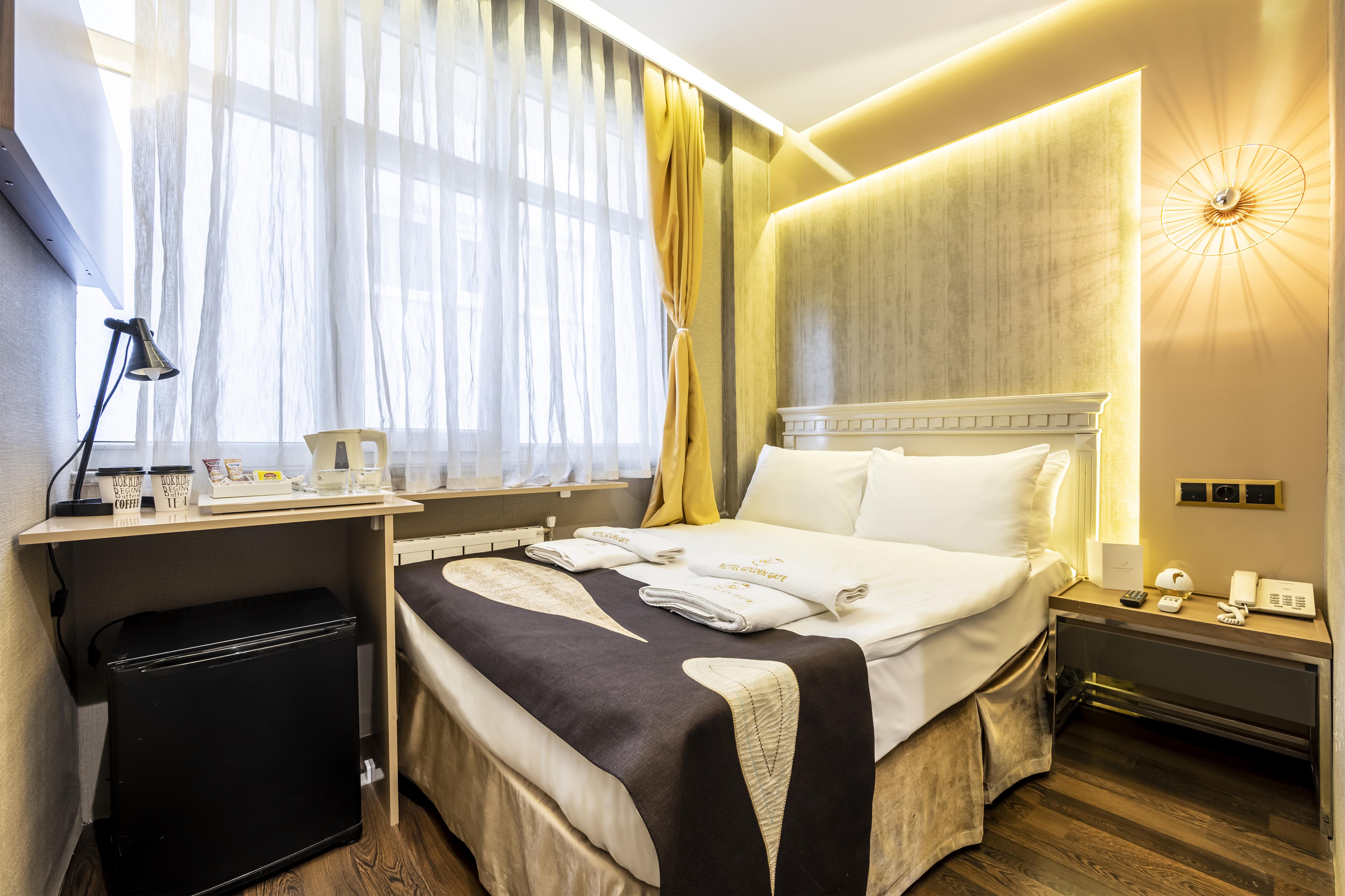 Golden Gate Topkapi מלון 3*