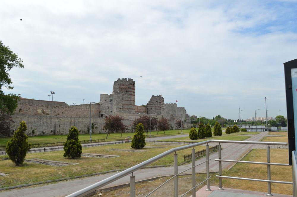 Отель Golden Gate Topkapi Стамбул
